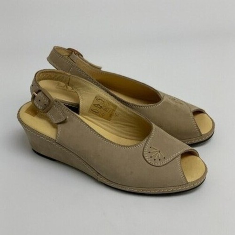 La Plume Wedge Slingback Sandal Taupe Nubuck Leather Buckle Womens EUR 39 US 8.5